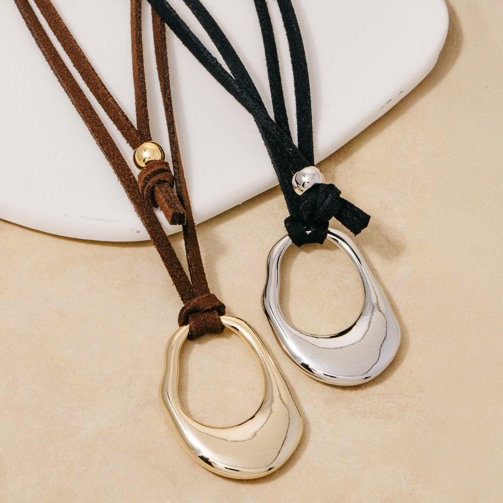 Hammered Oval Suede Cord Necklace