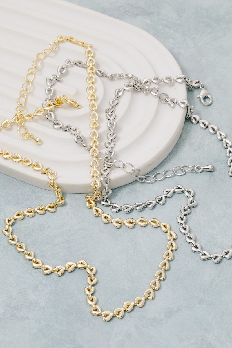 Metallic Heart Classic Chain Necklace