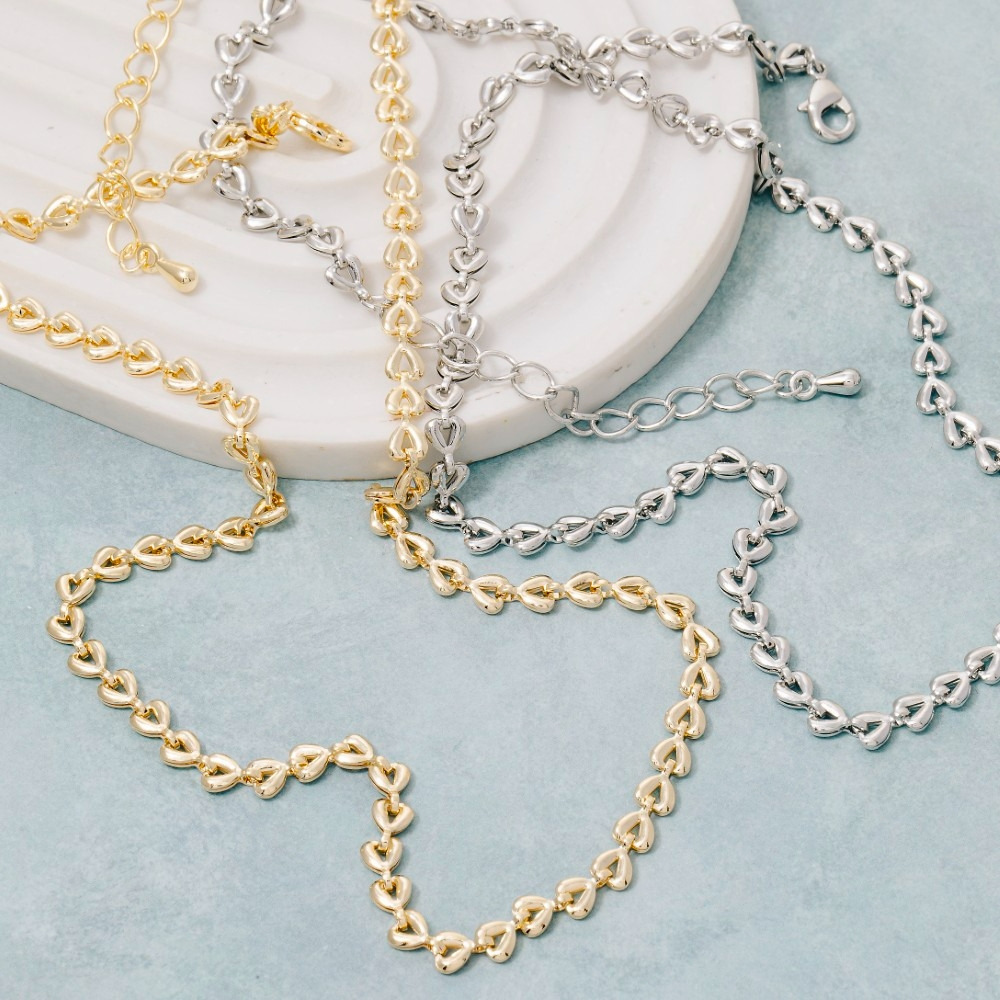 Metallic Heart Chain Necklace