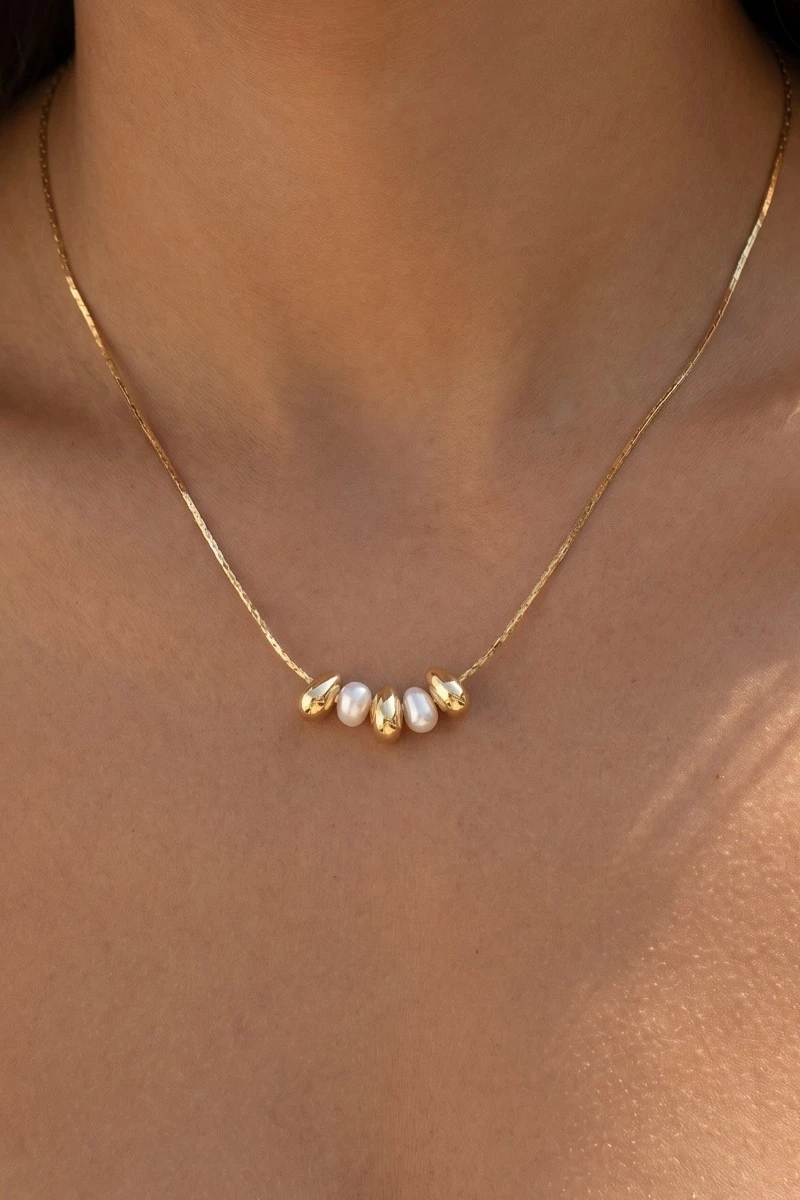 Dainty Chain Metallic Bead And Pearl Charms Necklace