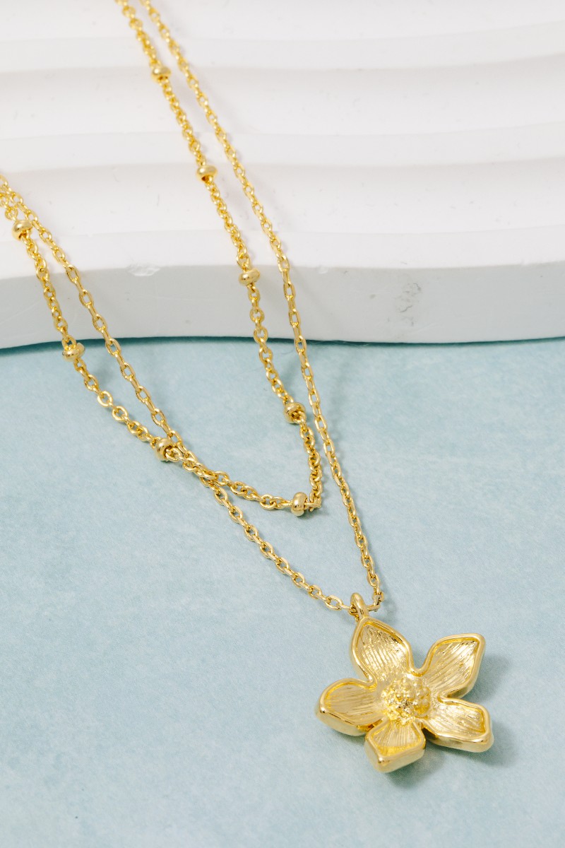 Layered Chain Flower Pendant Necklace
