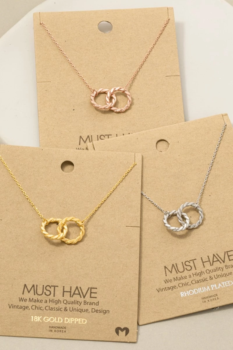 Twisted Ring Link Charm Necklace