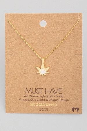 Dainty Maple Leaf Pendant Necklace