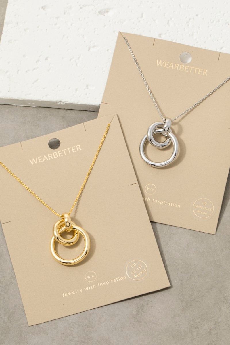 18K Gold Interlocking Circle Pendant Necklace