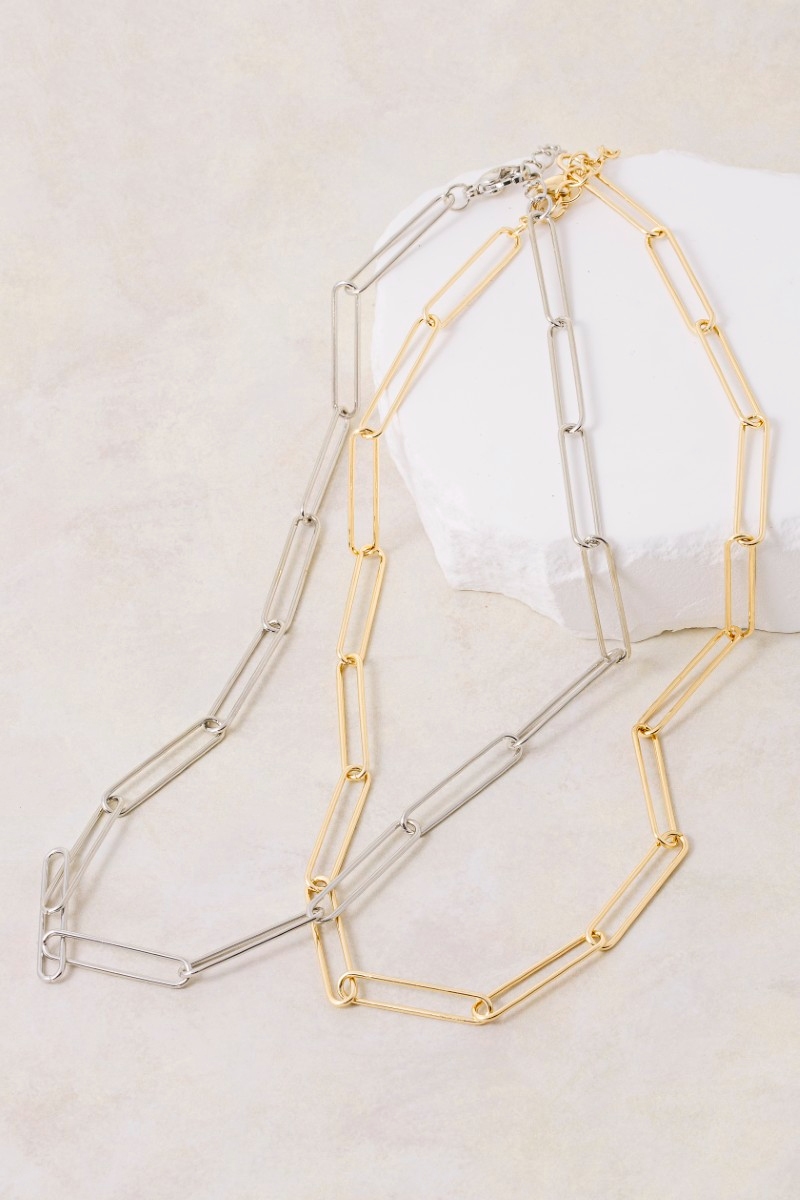 Dainty Metallic Oval Classic Chain Necklace