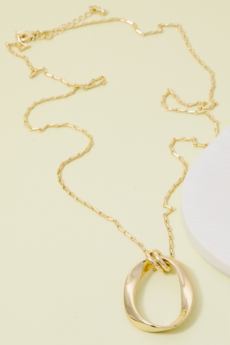 Twisted Oval Pendant Dainty Chain Necklace