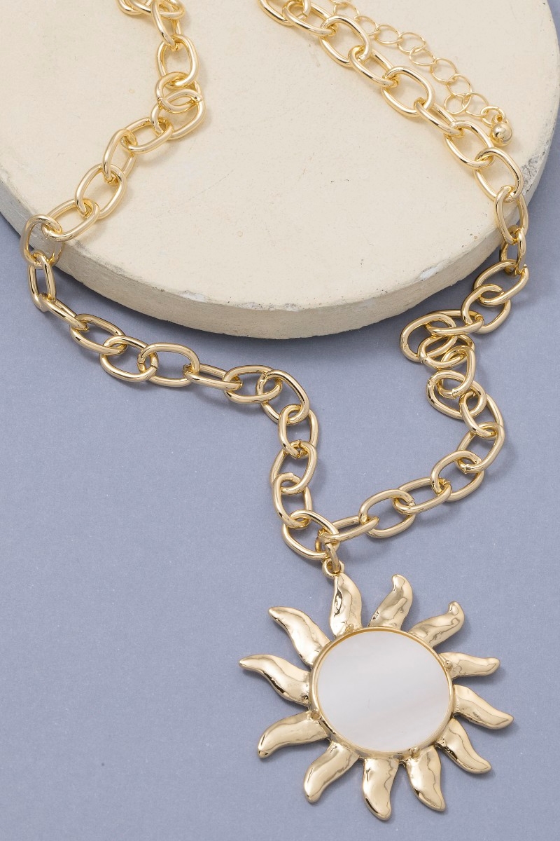 Mother Of Pearl Sun Pendant Chain Necklace