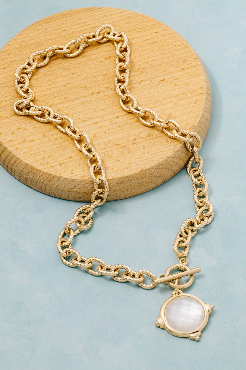 Faceted Round Pendant Toggle Chain Necklace