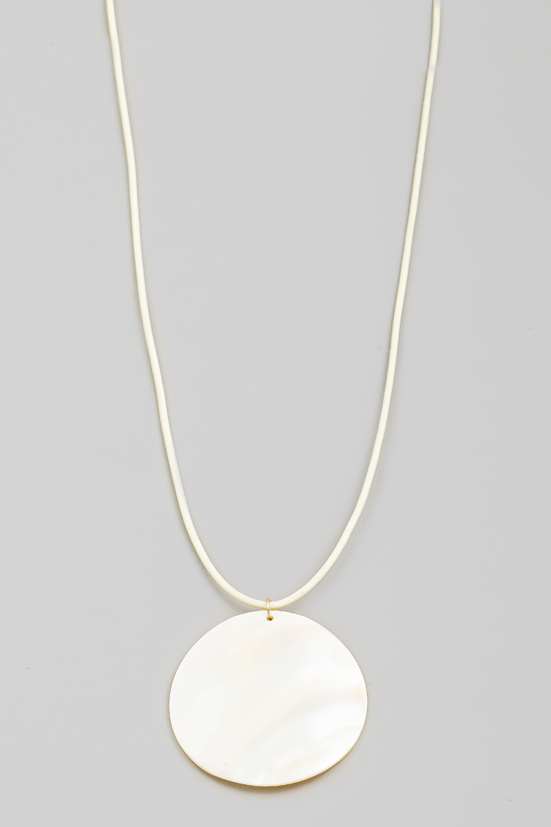 Mother Of Pearl Disc Pendant Thread Necklace