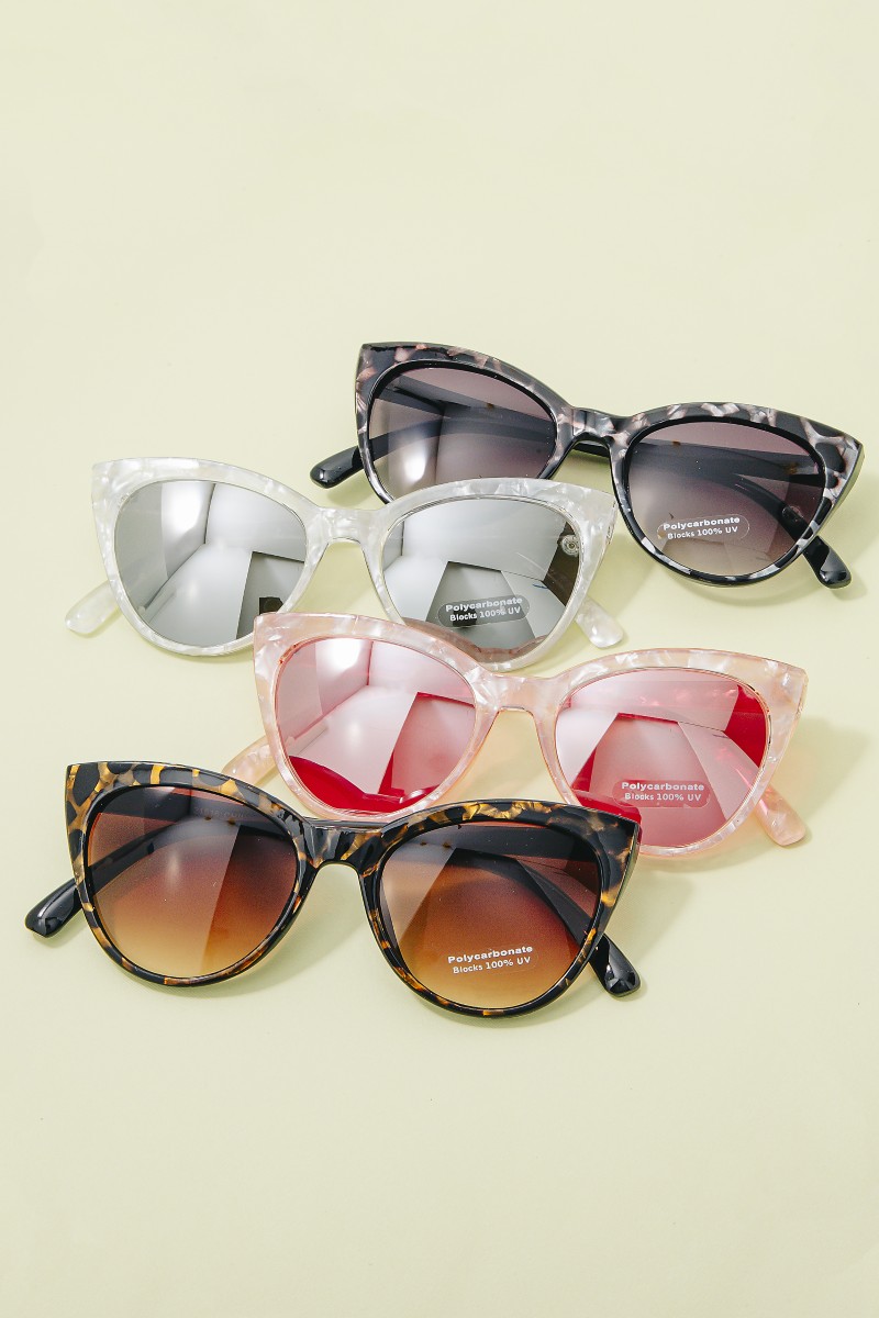 Iridescent Tortoise Frame Sunglasses Set