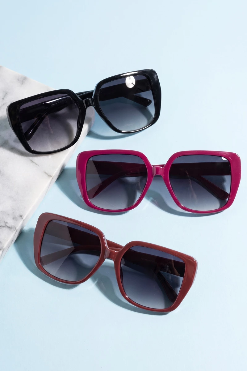 Angular Oversized Square Gradient Sunglasses