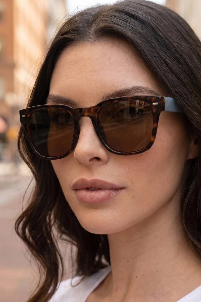 Bold Square Polarized Fashion Sunglasses