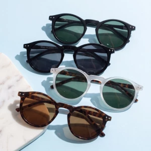 Polarized Round Keyhole Bridge Sunglasses