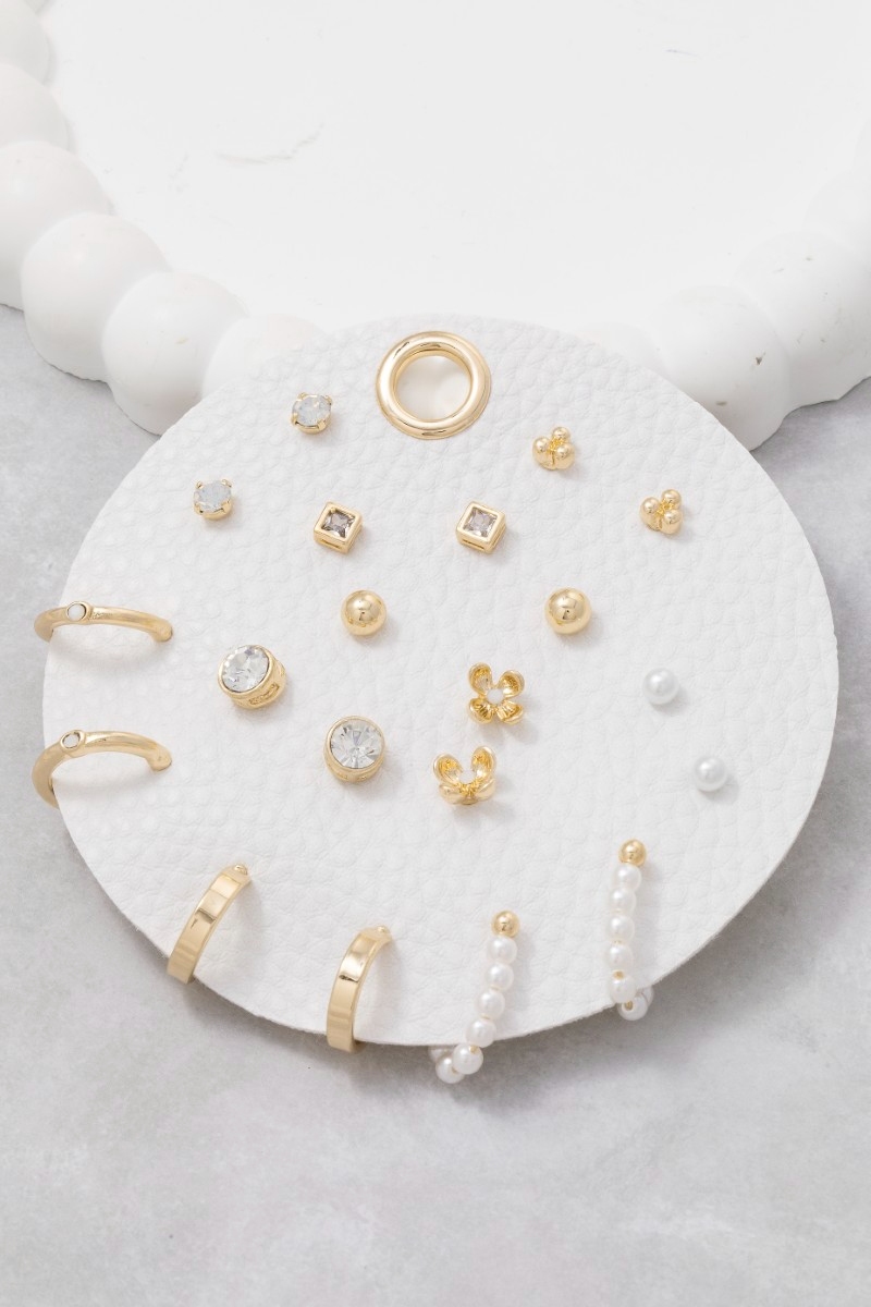 Assorted Pearls And Flowers Earrings Set