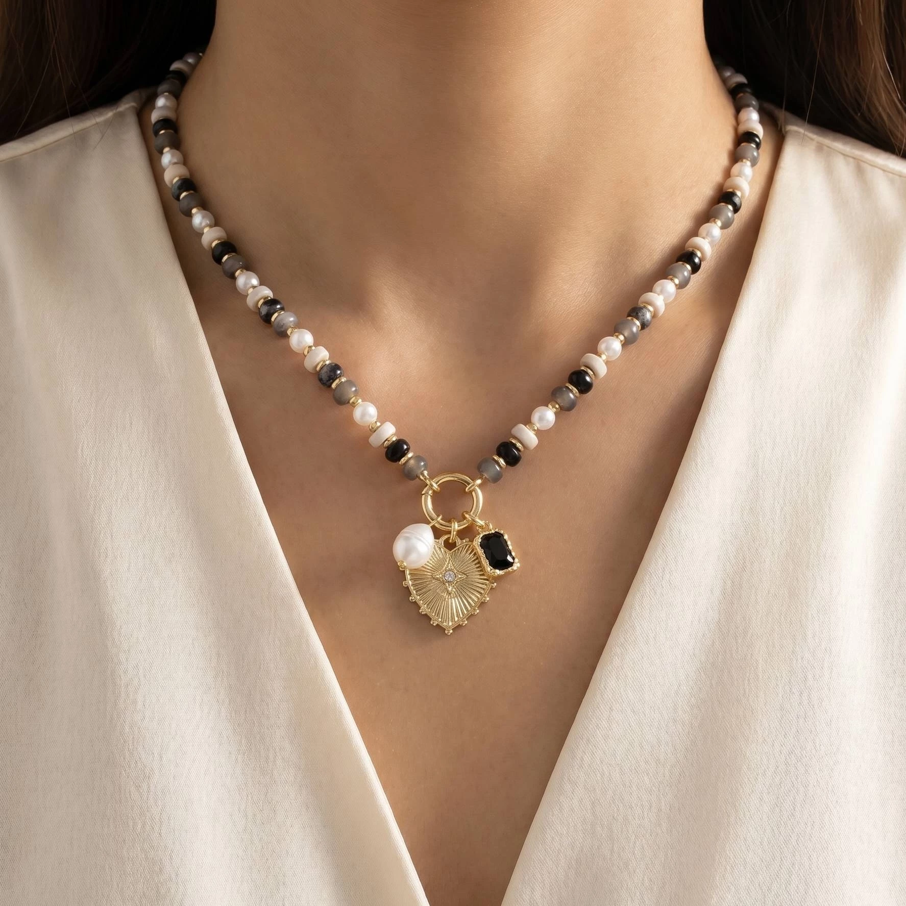 Pearl And Heart Pendants Acetate Beaded Necklace