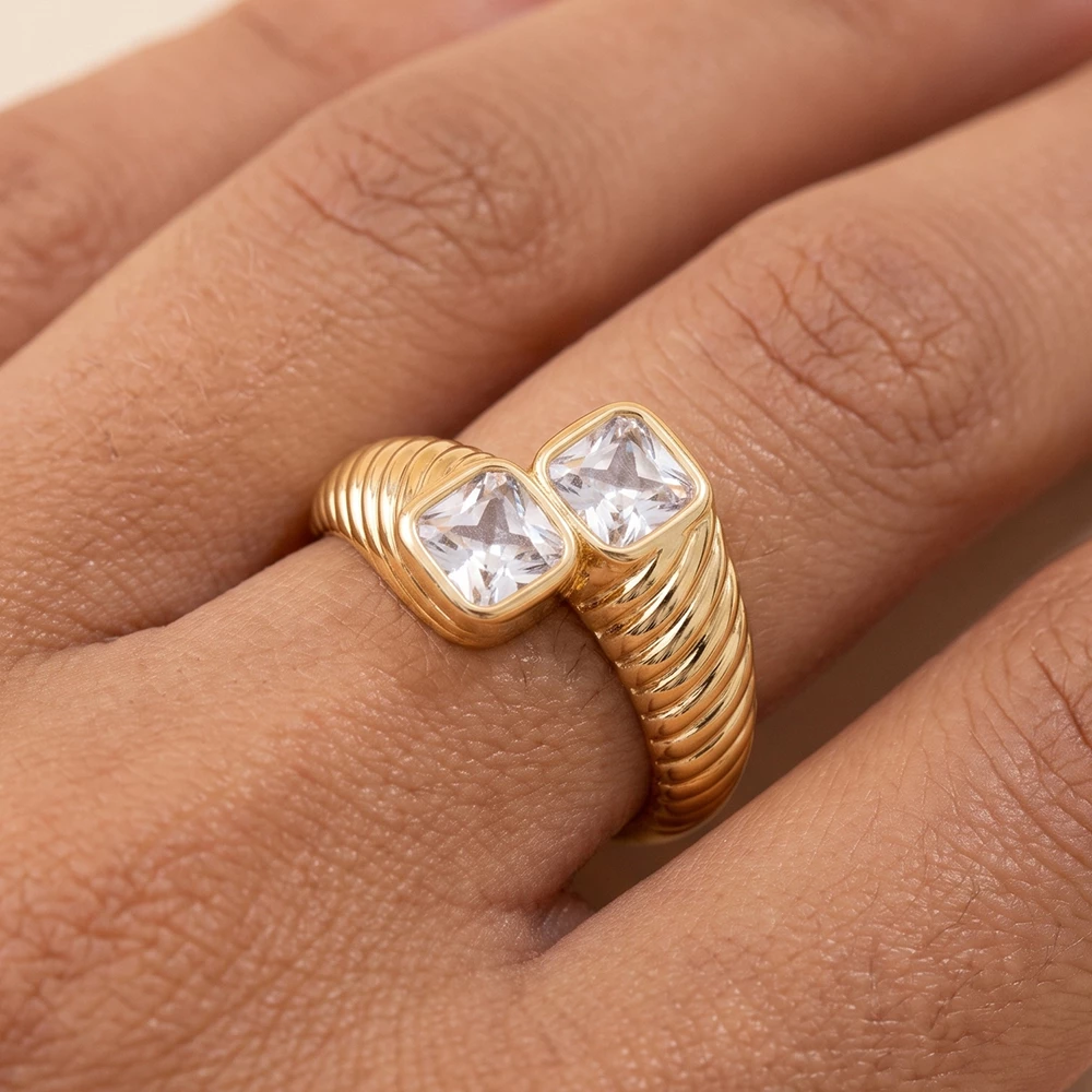 Ribbed Bypass Ring With Double Square Cz