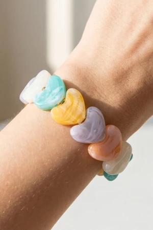 Acrylic Chunky Heart Bead Stretch Bracelet