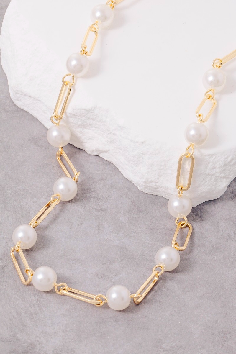 Station Pearl And Oval Chain Necklace