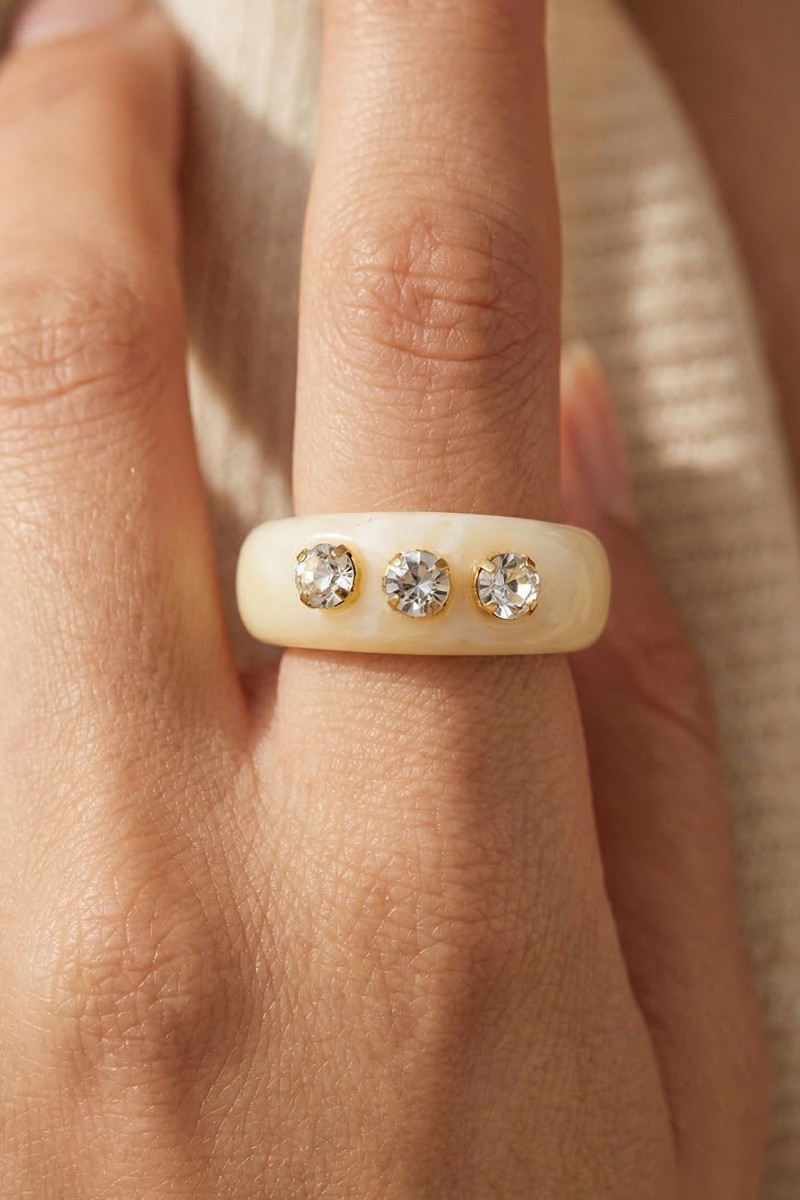 Resin Band Rhinestone Fashion Ring