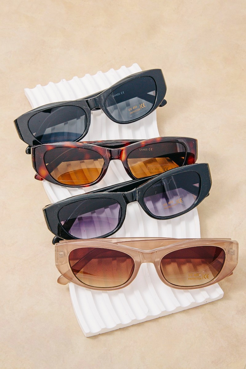 Plastic Frame Oval Lens Sunglasses Set