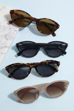 Slim Cat Eye Frame Sunglasses