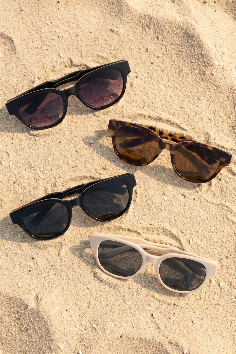 Bold Rounded Square Frame Sunglasses
