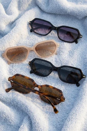 Faceted Hexagon Frame Sunglasses