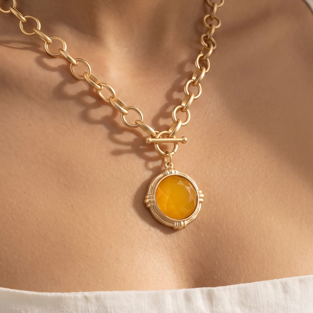 Matte Rolo Chain Toggle Round Stone Pendant Necklace