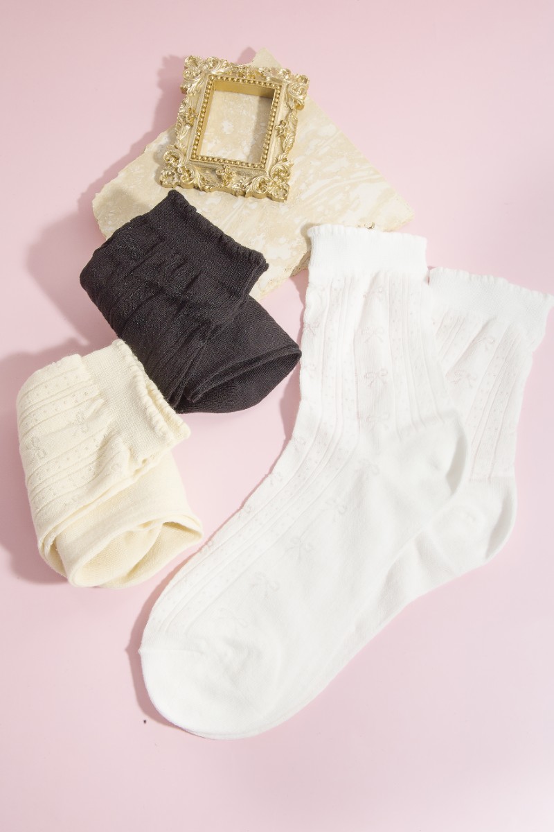 Subtle Bow Accents Socks