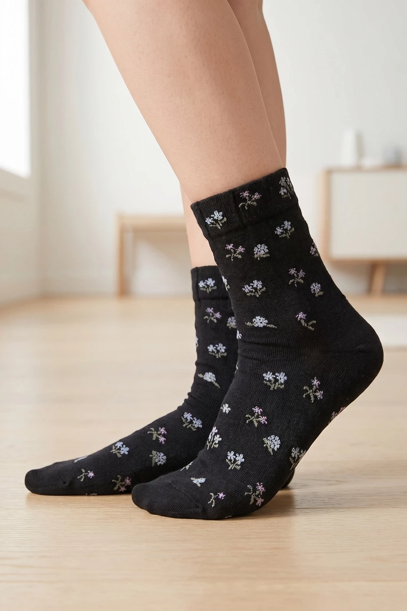Black Floral Bouquet Print Ankle Socks