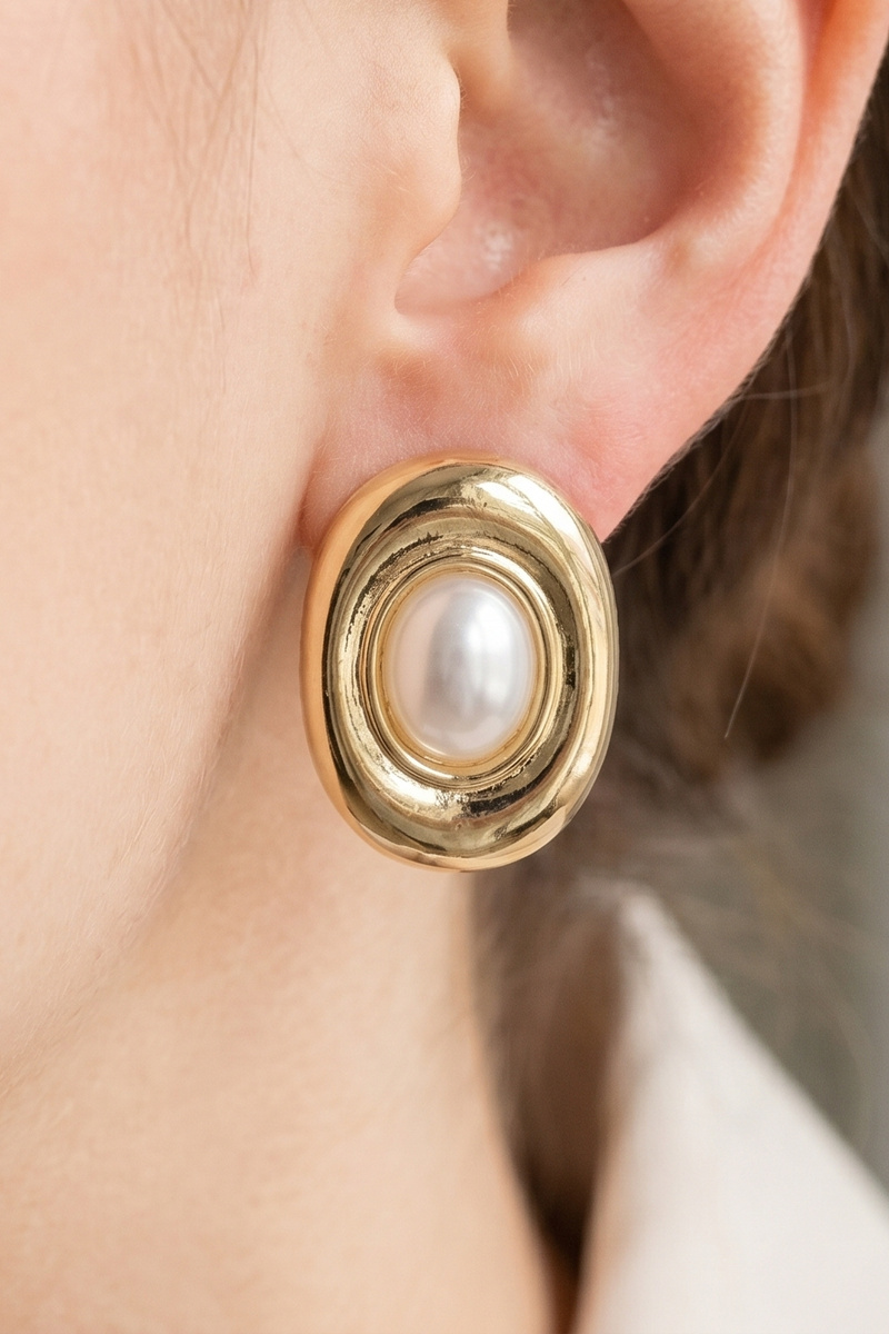 Concentric Oval Pearl Center Stud Earrings