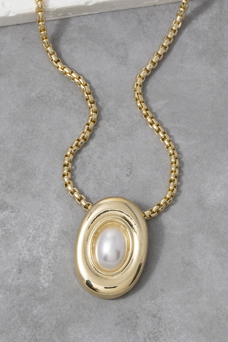 Oval Ripple Pearl Pendant Box Chain Necklace
